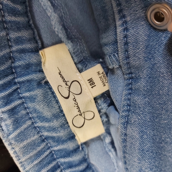 Jessica Simpson skinny leg light wash undone hem 18 month jeans - Picture 6 of 7